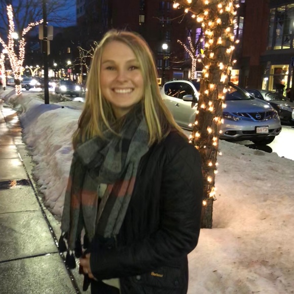 Meet your Posher, Alexa - Picture 2 of 4